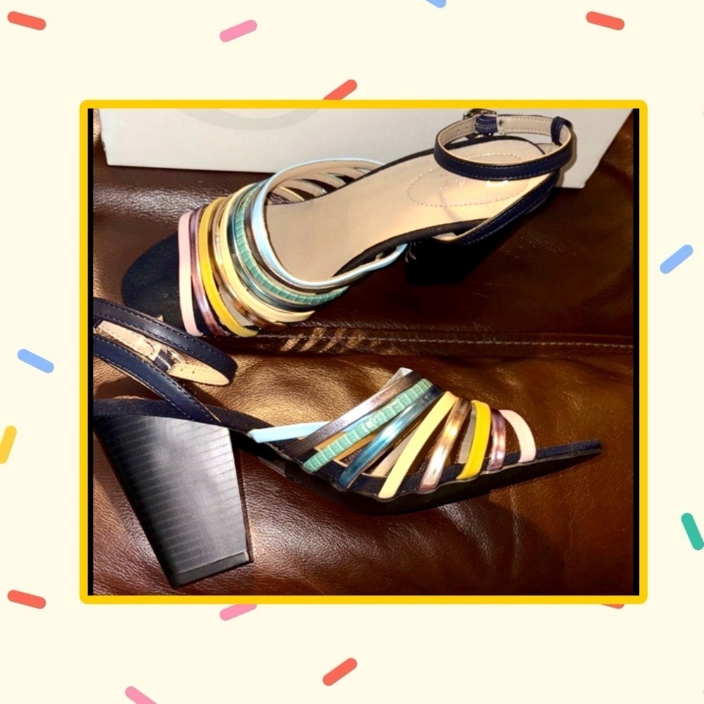 🎁🆕🎁Comfort EST. 1946 Colorful Strappy Sandals Sz 8